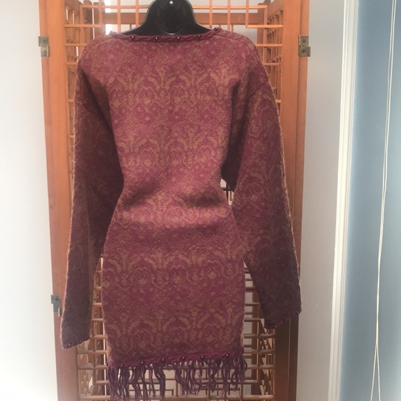 Express burgundy sweater with fringe - Picture 5 of 5